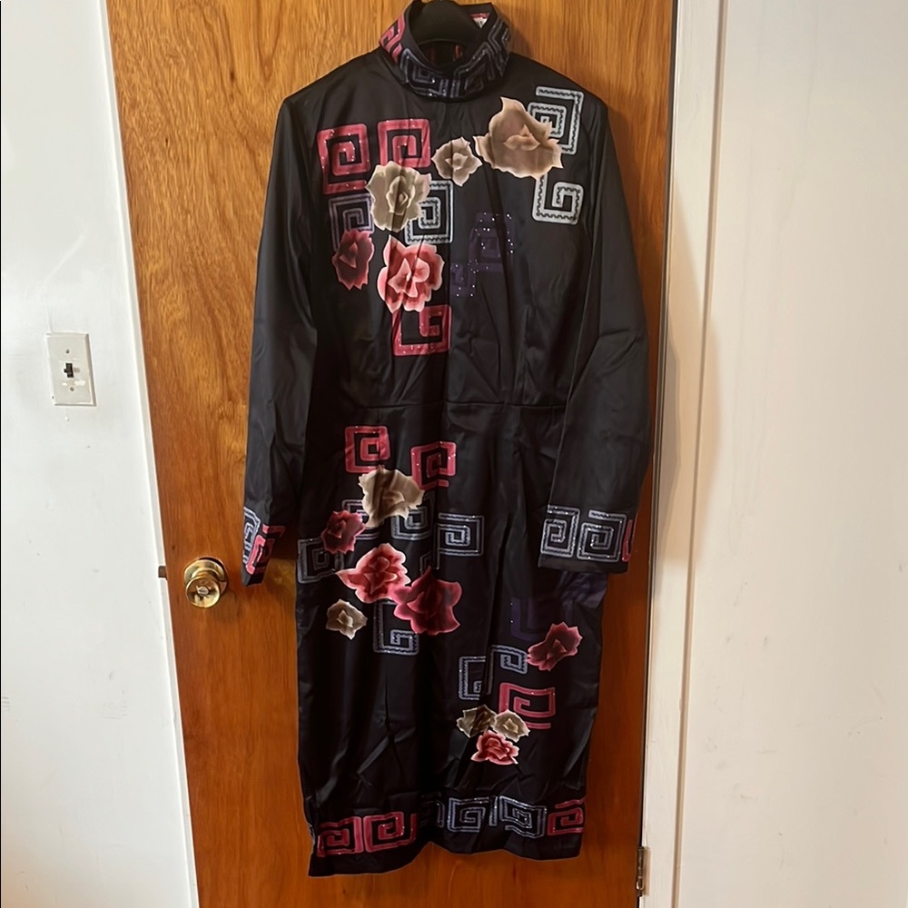 MISSLOOK Black and Red Mock Neck Lined Bishop Sleeve Dress